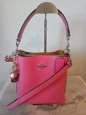 Pristine Like-New Coach Mollie Bucket Bag 22 Candy Pink